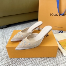 Louis Vuitton Slippers